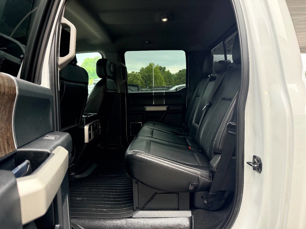 Used 2020 Ford F250 Lariat w/ Chrome Package AWD/4WD image 34