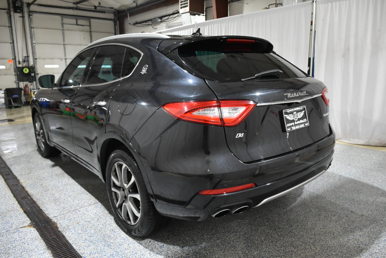 Used 2017 Maserati Levante w/ Luxury Package image 29