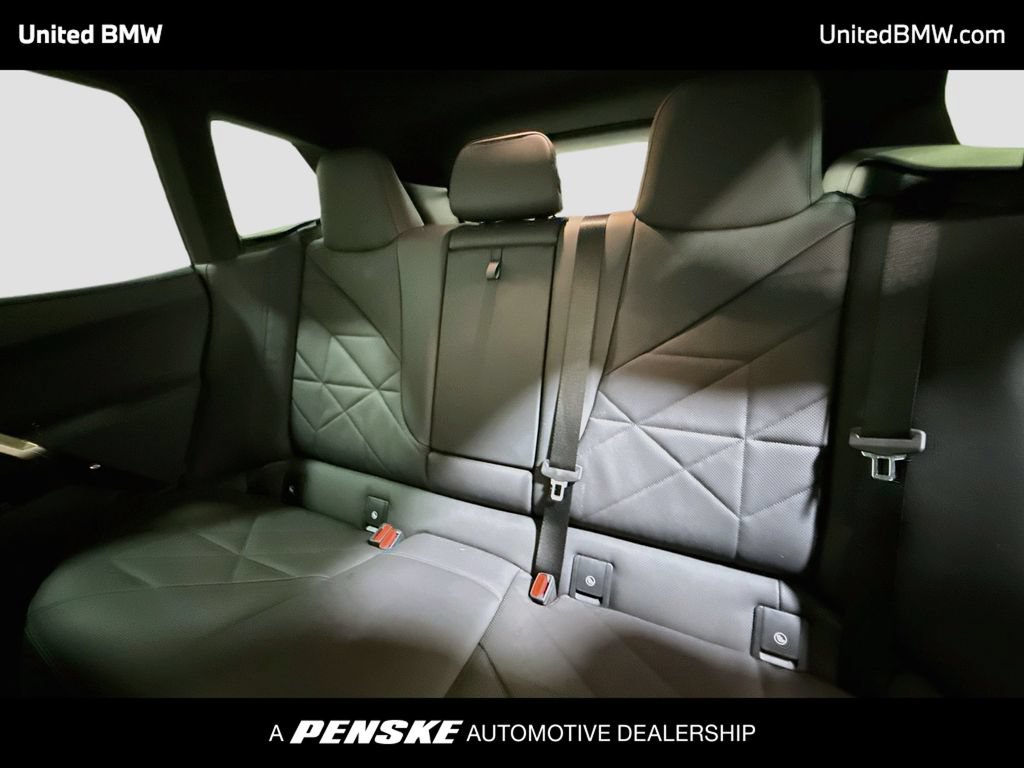 Used 2024 BMW iX xDrive50 w/ Sport Package AWD/4WD image 20
