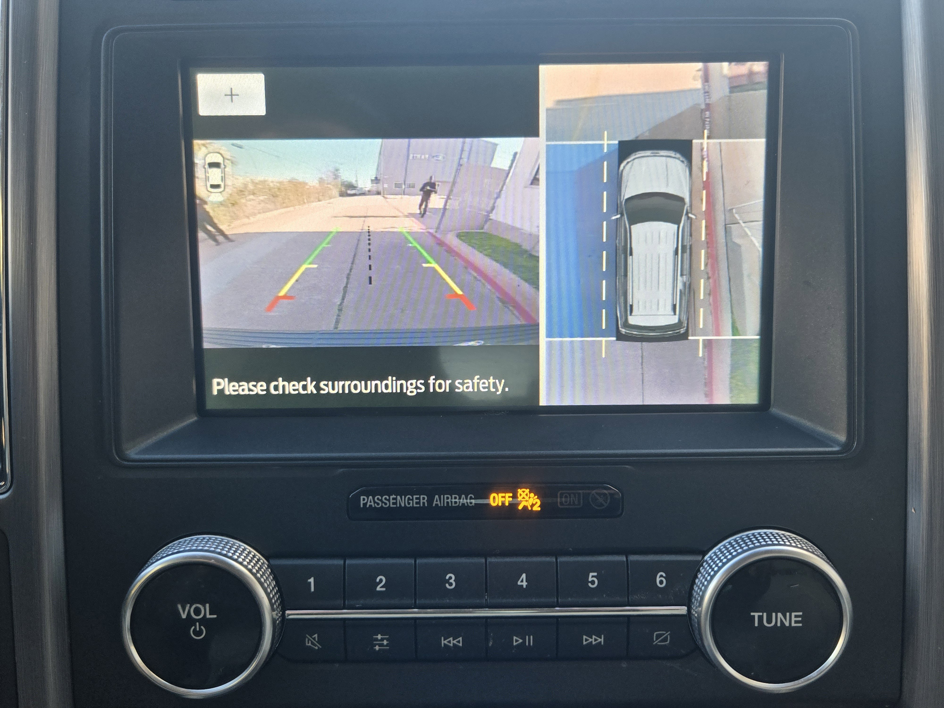 Used 2020 Ford Expedition Platinum image 12