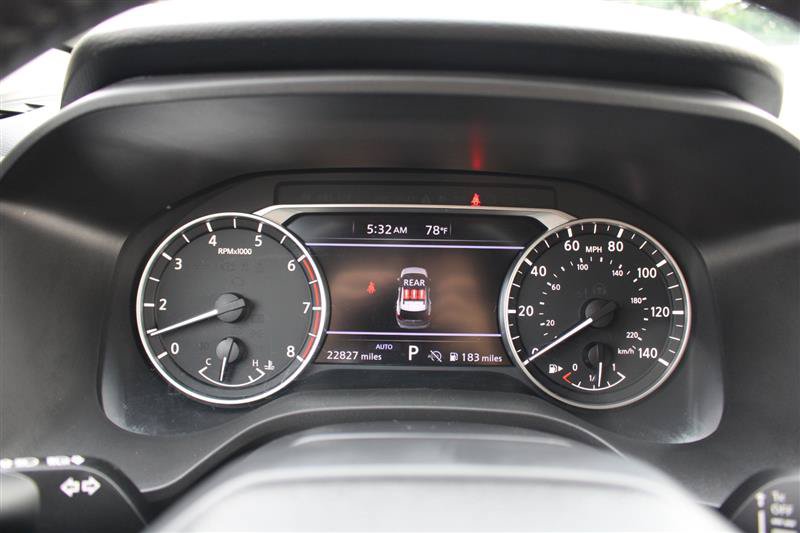 Used 2025 Nissan Rogue SV AWD/4WD image 15