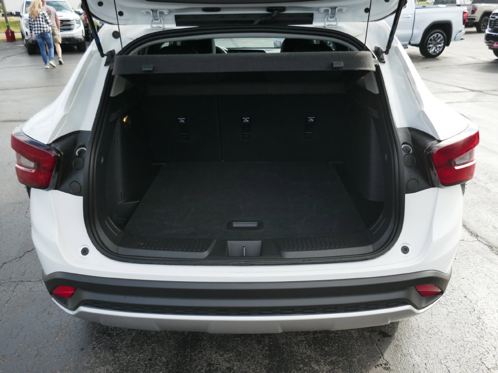 Certified 2026 Chevrolet Trax LT FWD image 17