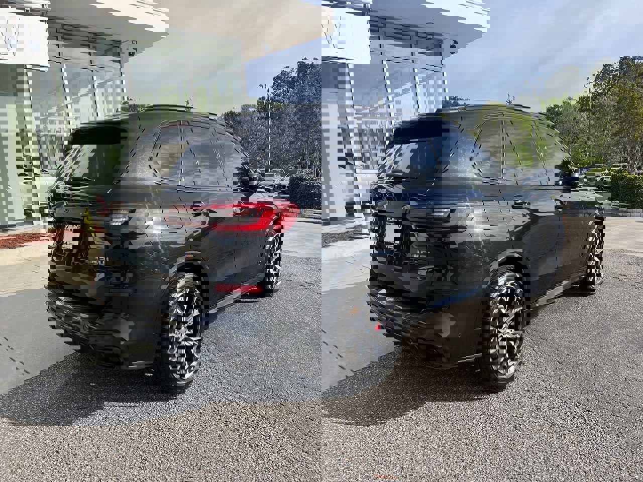 Used 2021 BMW X5 M50i w/ Executive Package image 8