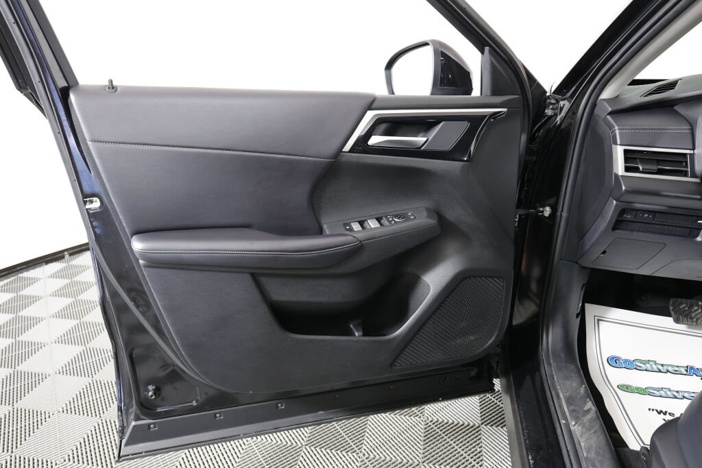 Used 2024 Mitsubishi Outlander SE AWD/4WD image 12