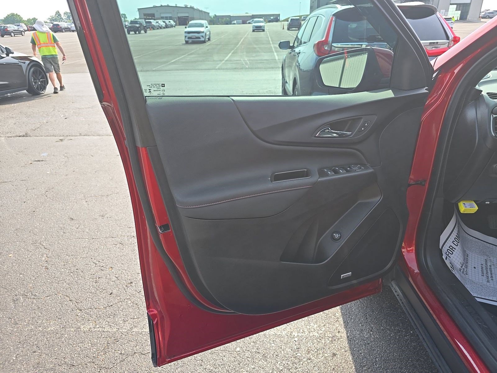 Used 2023 Chevrolet Equinox RS w/ RS Leather Package FWD image 10