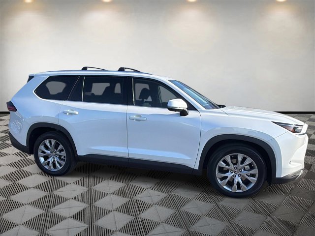 Used 2026 Toyota Grand Highlander FWD image 4
