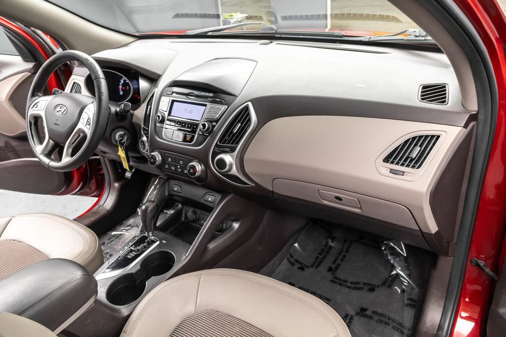 Used 2013 Hyundai Tucson GLS image 29