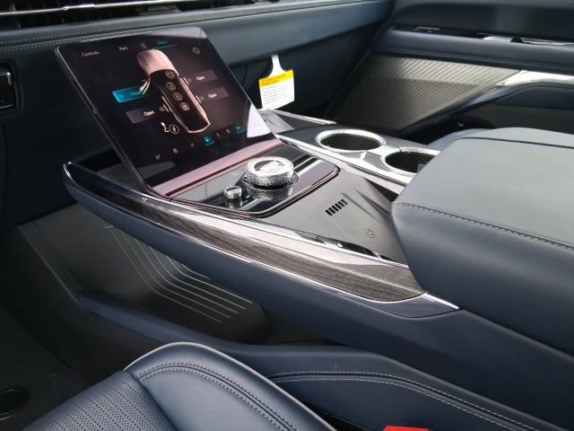 New 2025 Cadillac Escalade IQ Sport 2 AWD/4WD image 17