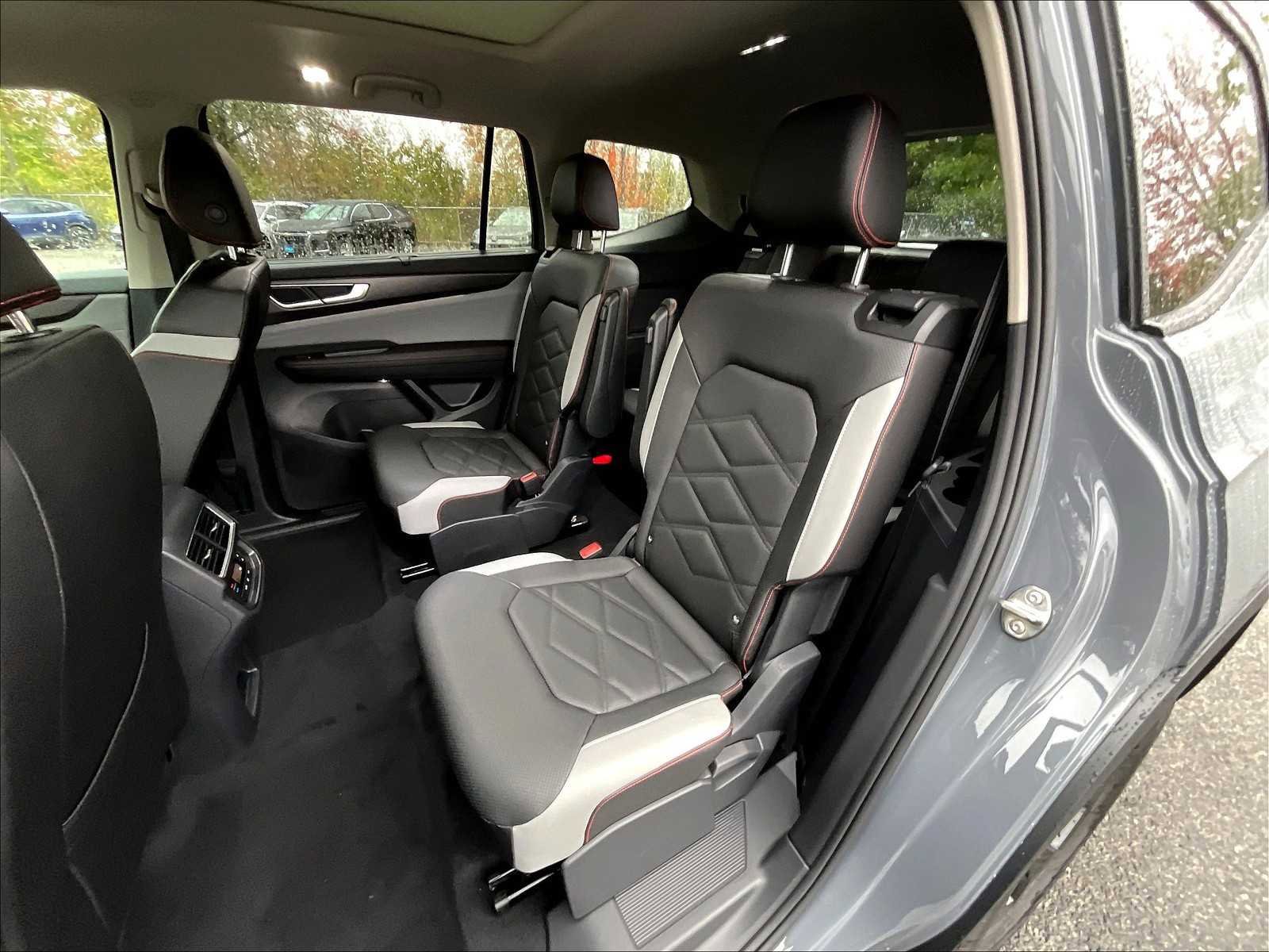 New 2026 Volkswagen Atlas Peak Edition AWD/4WD image 15