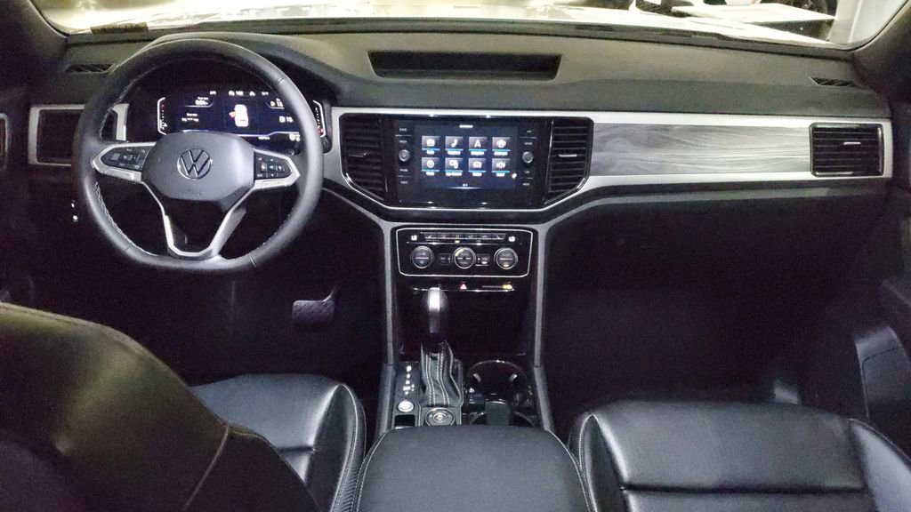 Used 2022 Volkswagen Atlas Cross Sport SE image 12