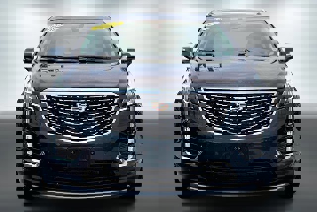 Used 2023 Cadillac XT5 Premium Luxury image 2