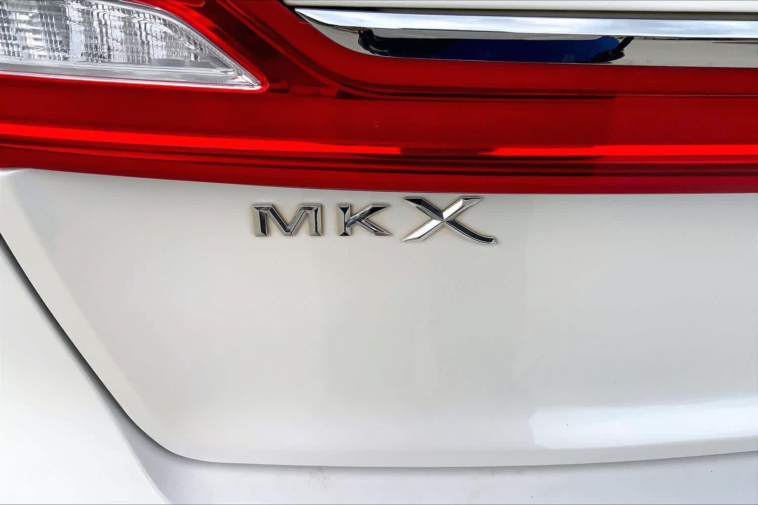 Used 2018 Lincoln MKX Reserve w/ Driver Assistance Package FWD image 32