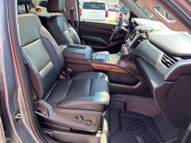Used 2018 Chevrolet Suburban Premier AWD/4WD image 22