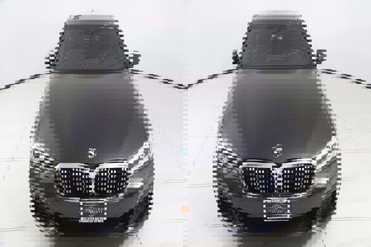 Used 2023 BMW 540i xDrive w/ M Sport Package image 60