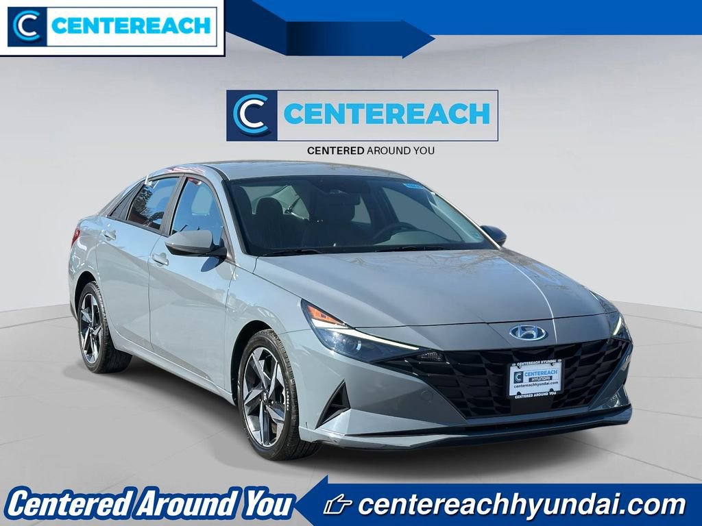 Used 2023 Hyundai Elantra SEL w/ Convenience Package FWD image 2