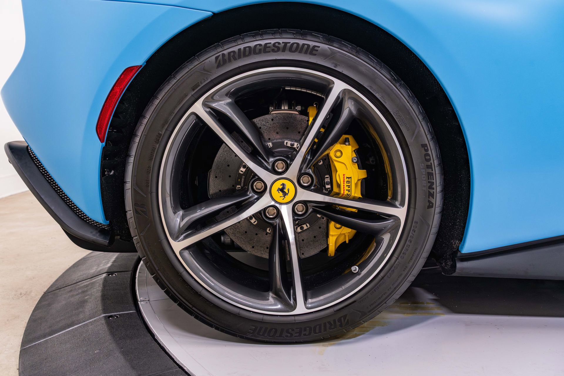 Certified 2025 Ferrari 296 GTS RWD image 15