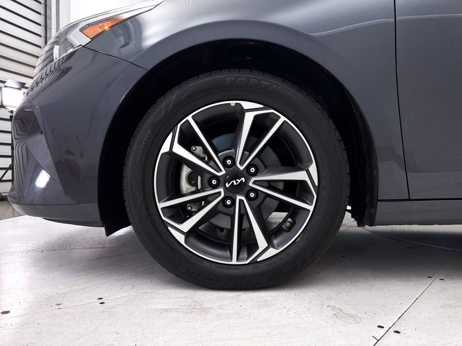 Used 2024 Kia Forte LXS w/ LXS Technology Package FWD image 13