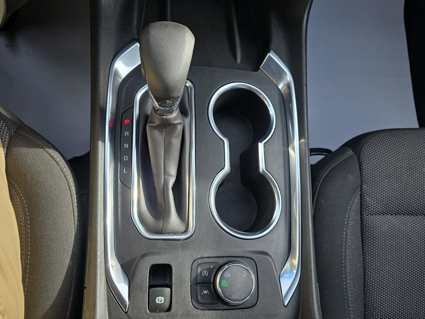 Used 2023 Chevrolet Traverse LT image 16