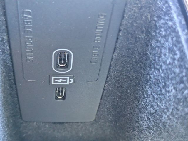 Used 2024 Volvo XC60 B5 Plus w/ Protection Package Premier image 26