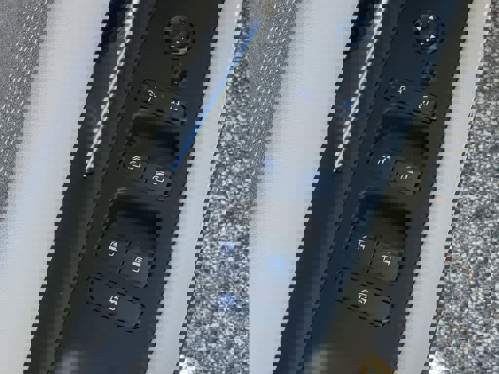 New 2026 Hyundai Elantra Limited w/ Cargo Package image 18