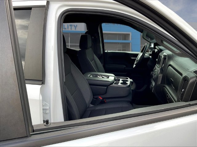 Certified 2024 Chevrolet Silverado 1500 Custom w/ Turbomax Blackout Package RWD image 32