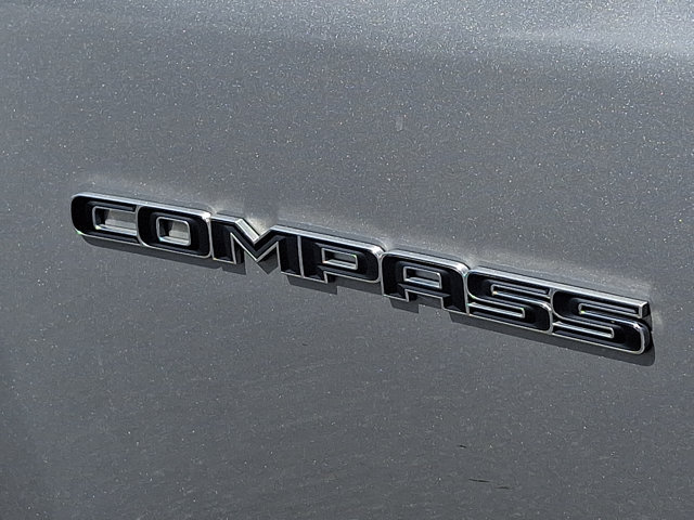 Used 2018 Jeep Compass Sport AWD/4WD image 30