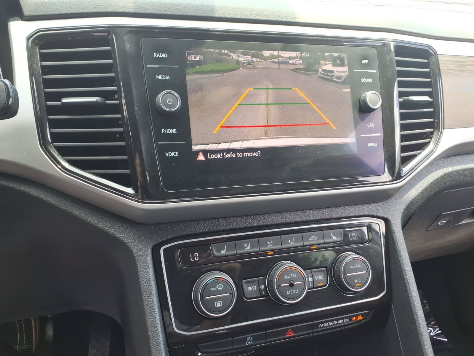 Certified 2022 Volkswagen Atlas SE FWD image 24