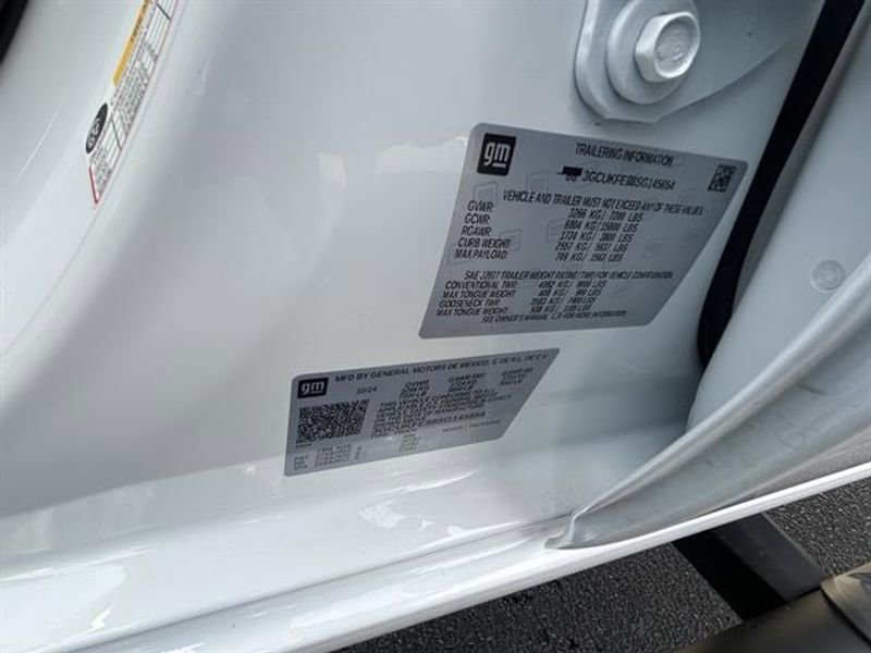 Used 2025 Chevrolet Silverado 1500 LT Trail Boss w/ Convenience Package II AWD/4WD image 34