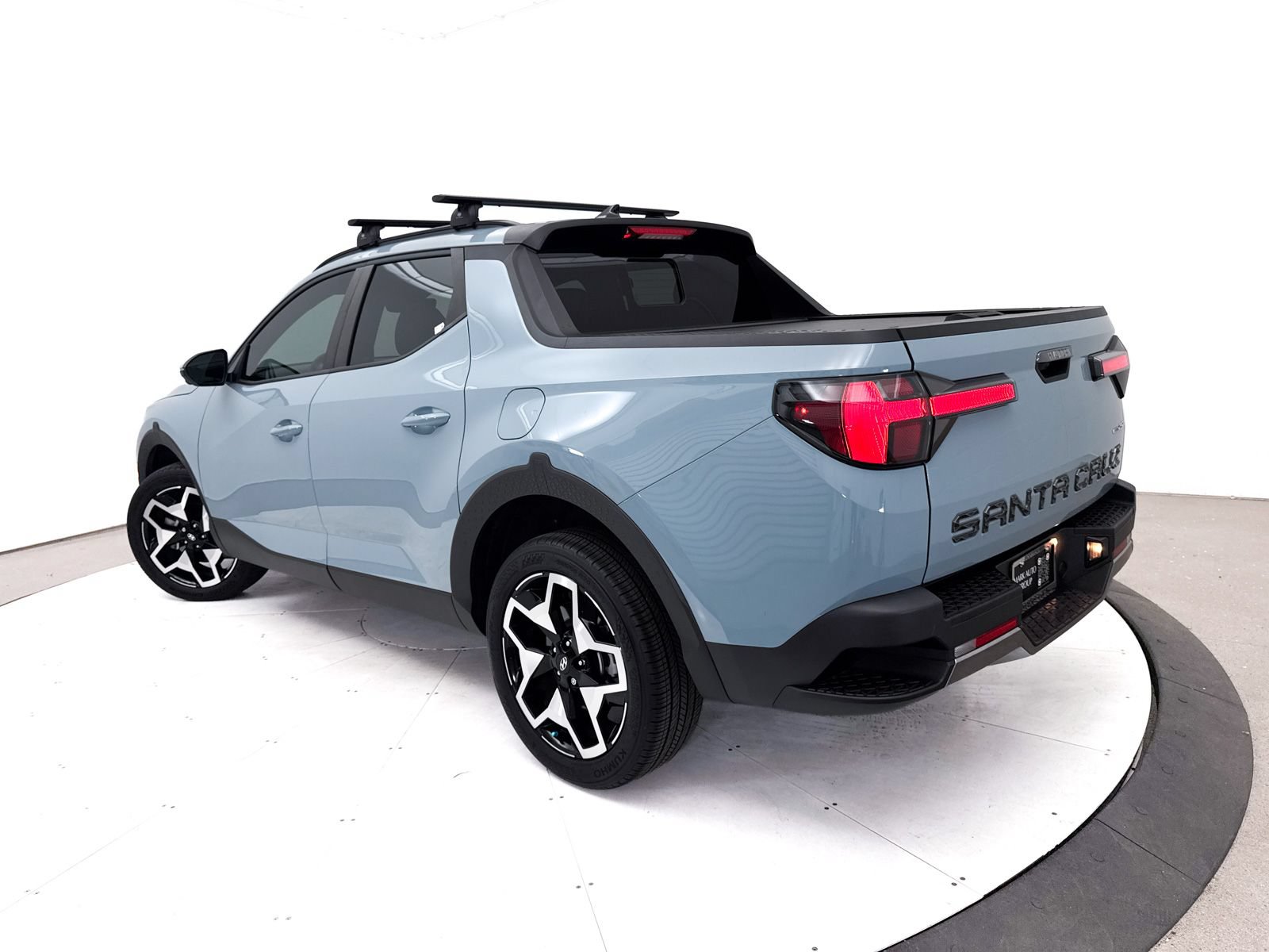 Used 2024 Hyundai Santa Cruz Limited AWD/4WD image 2