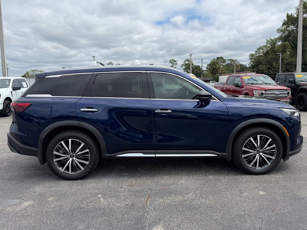 Used 2023 INFINITI QX60 Sensory w/ Vision Package AWD/4WD image 5