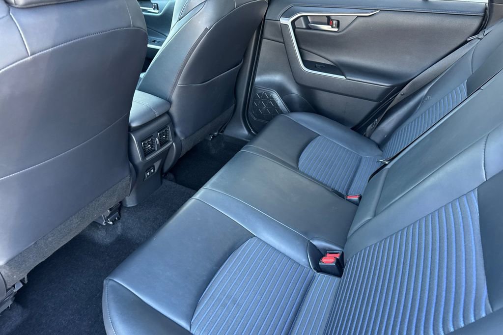 Used 2020 Toyota RAV4 XSE w/ XSE Grade Weather Package AWD/4WD image 5