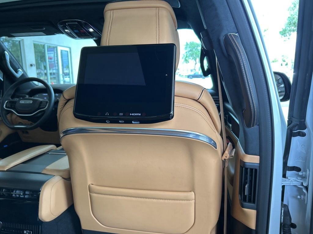 Used 2025 Jeep Grand Wagoneer L Series III w/ Rear Seat Video Group 1 image 40