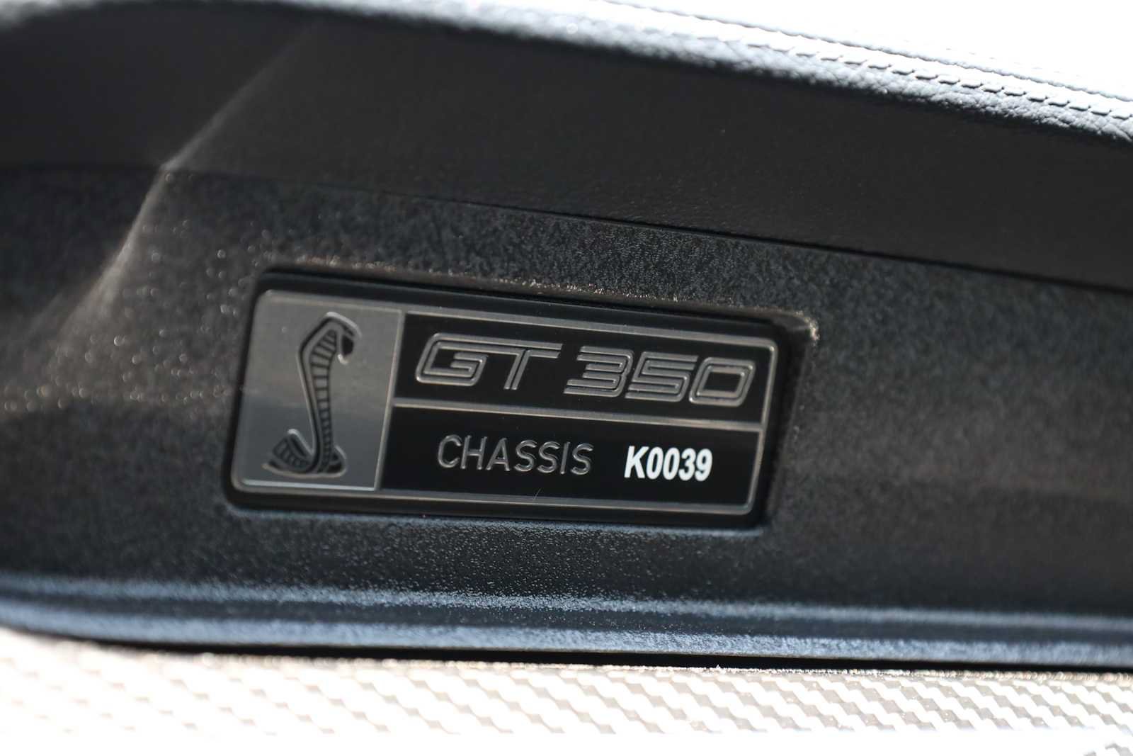 Used 2019 Ford Mustang Shelby GT350 w/ Technology Package RWD image 28