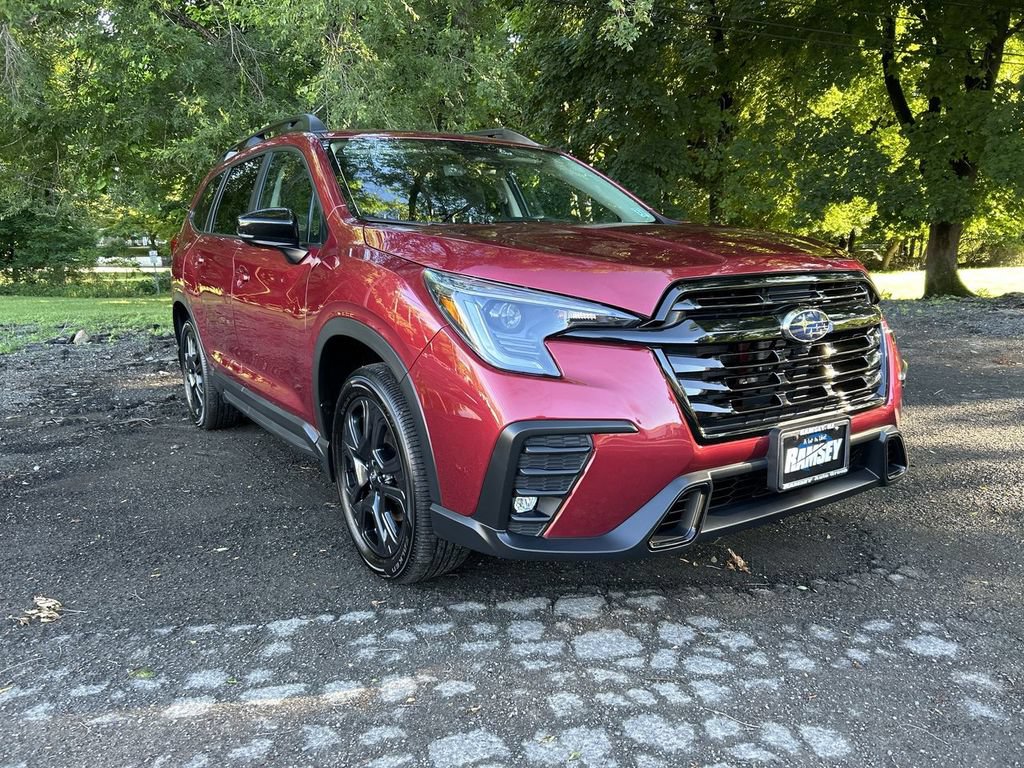 Certified 2025 Subaru Ascent Bronze Edition w/ Onyx Package AWD/4WD image 2