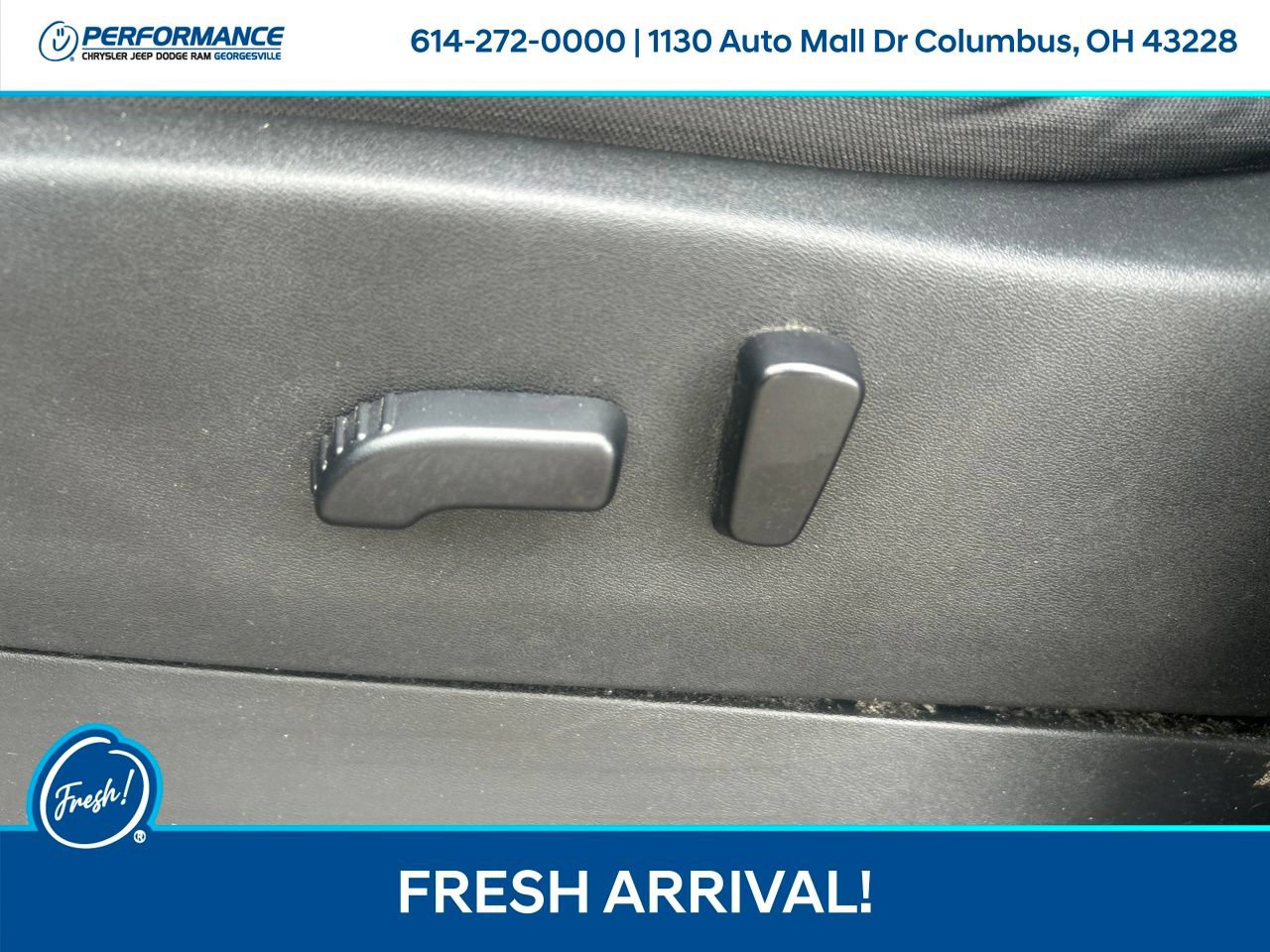 Used 2022 Nissan Frontier SV AWD/4WD image 19