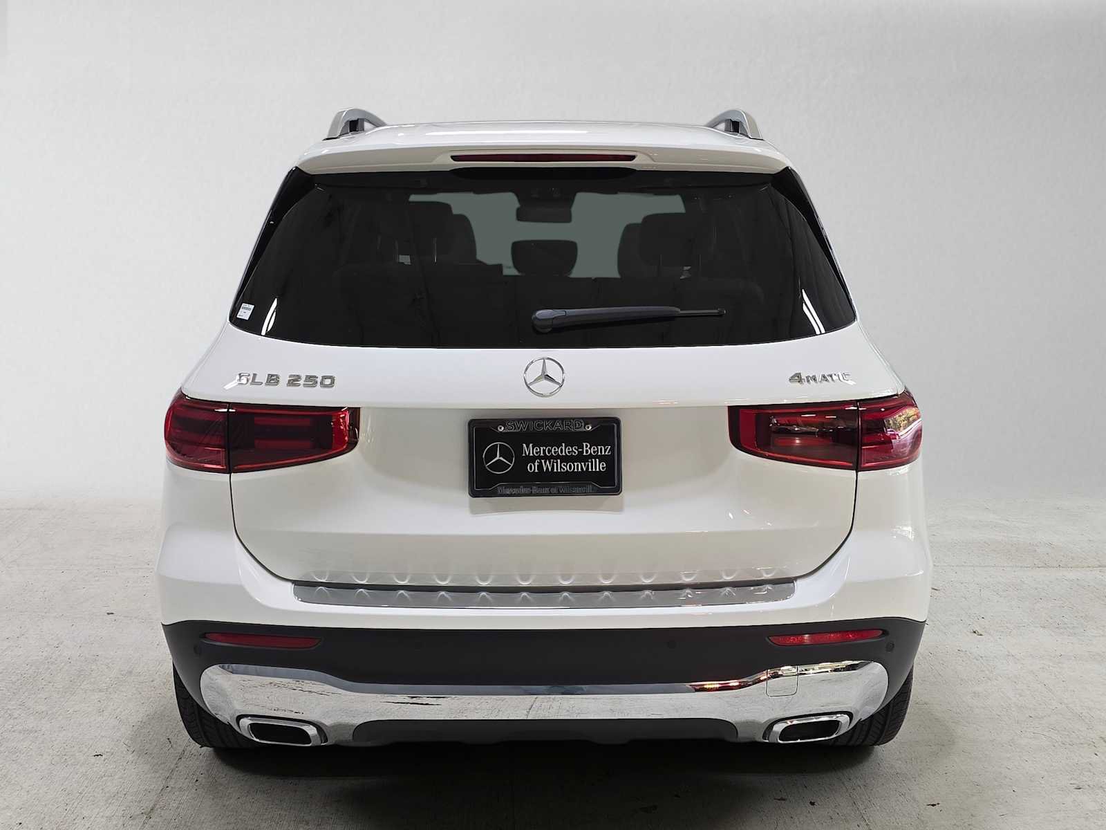 Certified 2026 Mercedes-Benz GLB 250 4MATIC image 4