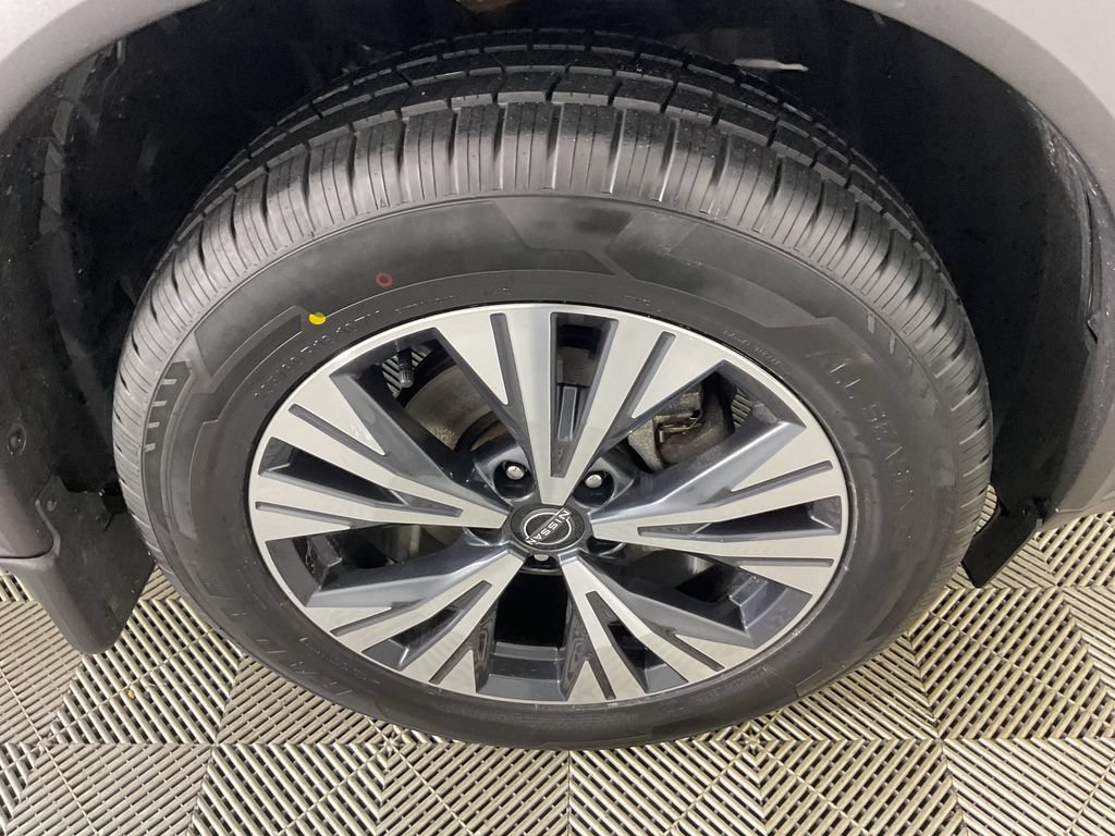 Used 2023 Nissan Rogue SV w/ SV Premium B Package AWD/4WD image 11