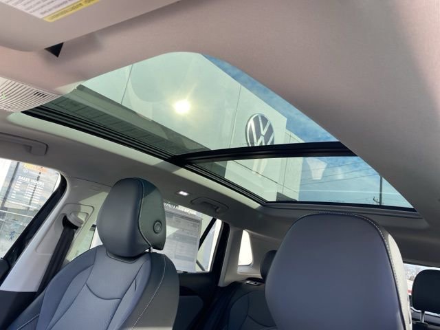 New 2026 Volkswagen Tiguan SE image 5