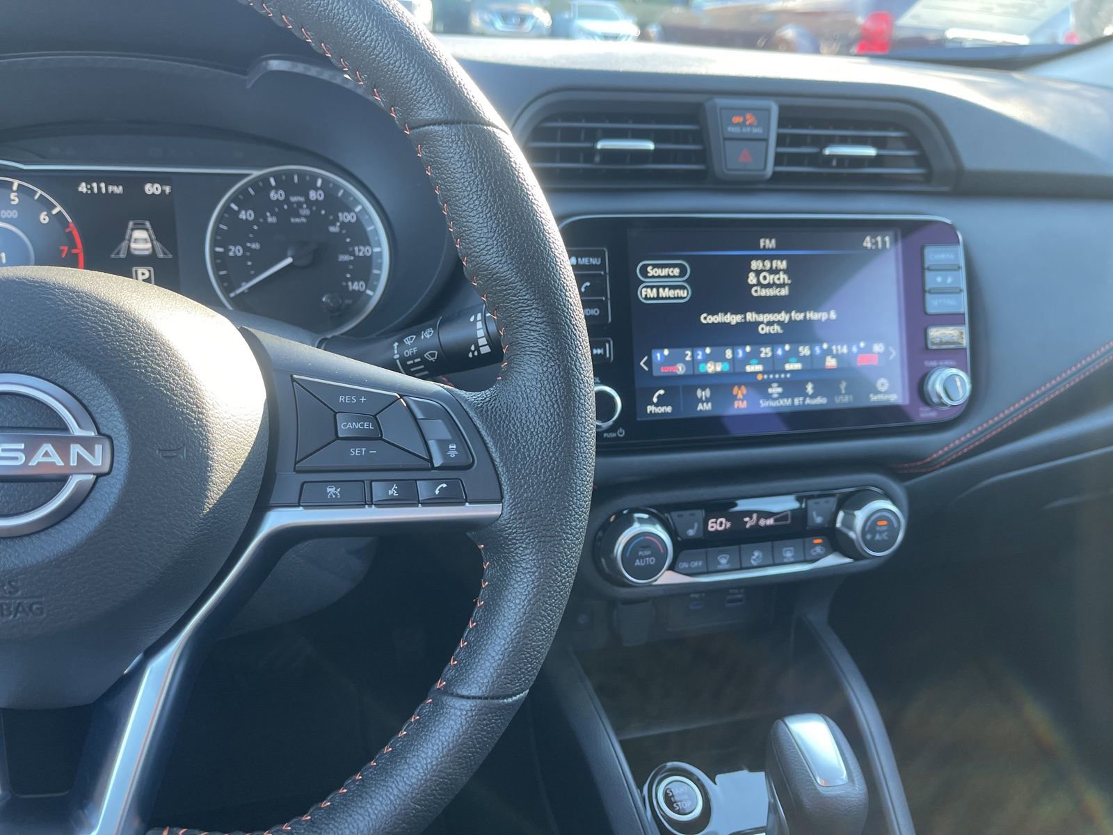 New 2025 Nissan Versa SR w/ Trunk Package image 31