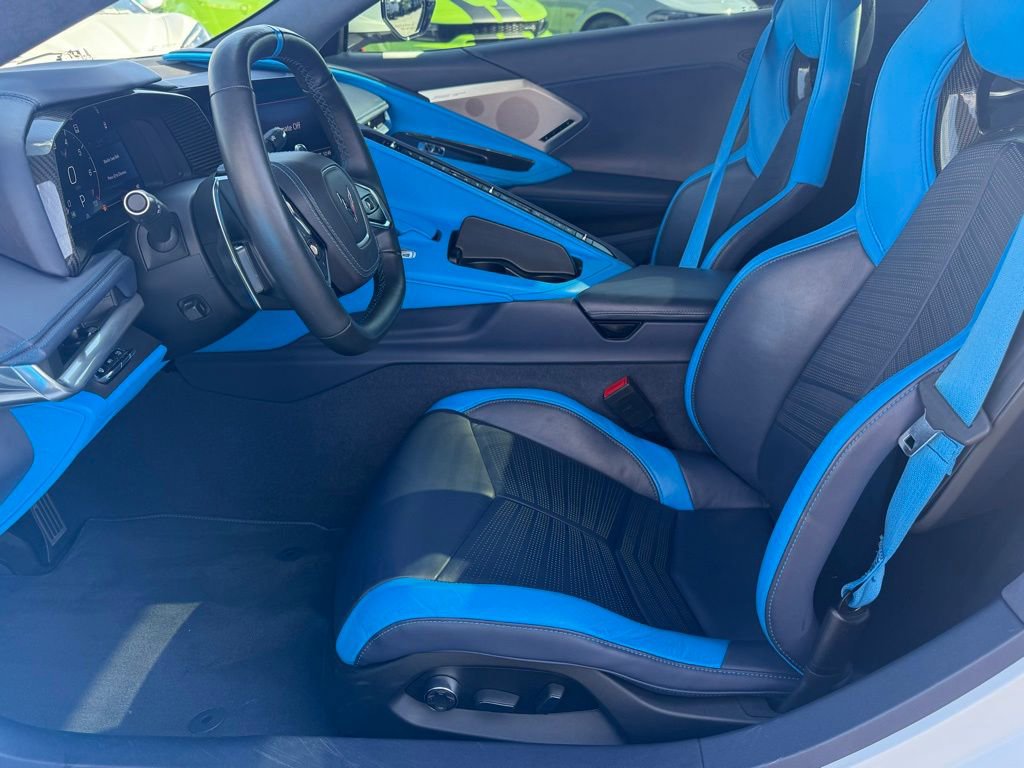 Used 2022 Chevrolet Corvette Stingray Premium Conv w/ Z51 Performance Package image 22