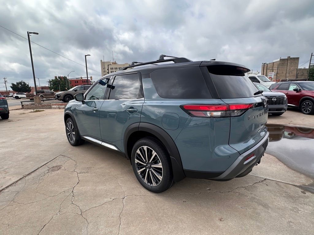 New 2026 Nissan Pathfinder Platinum AWD/4WD image 3