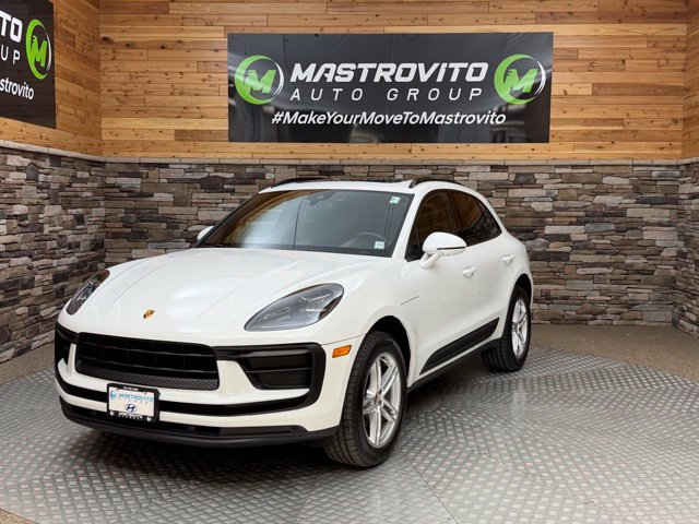 Used 2022 Porsche Macan AWD/4WD image 4