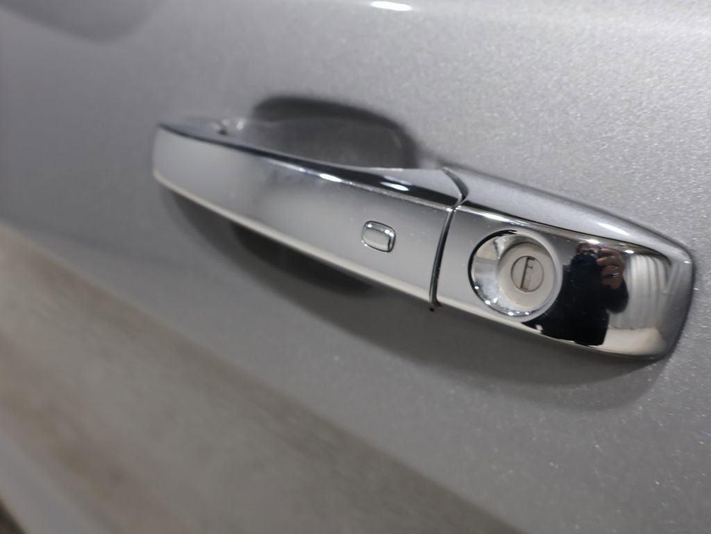 Used 2019 Jeep Grand Cherokee Limited image 10