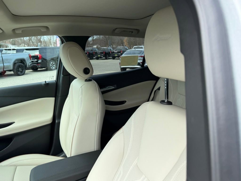 New 2026 Buick Encore GX Avenir w/ Avenir Technology Package AWD/4WD image 16