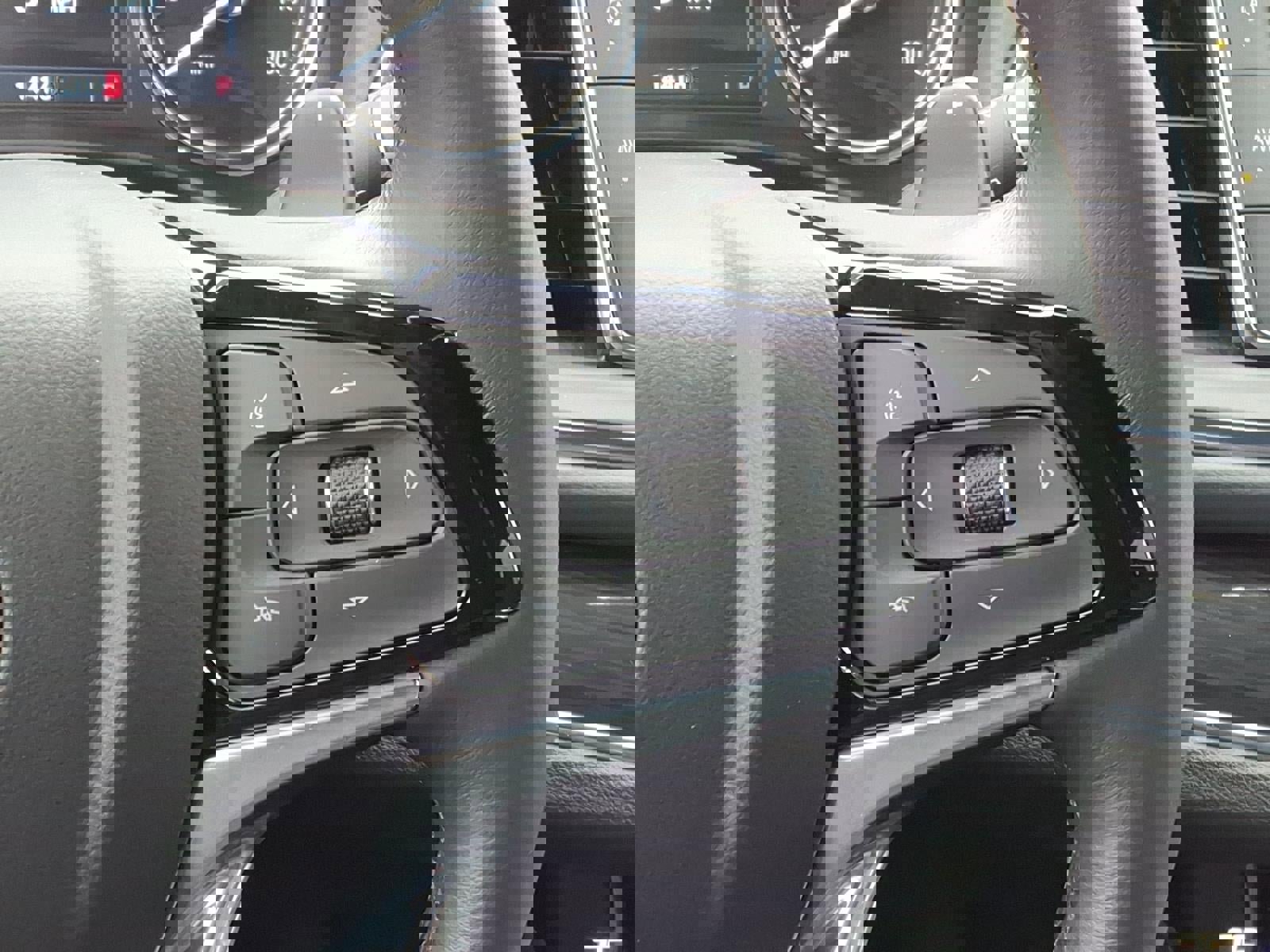 Certified 2024 Buick Enclave Essence image 12