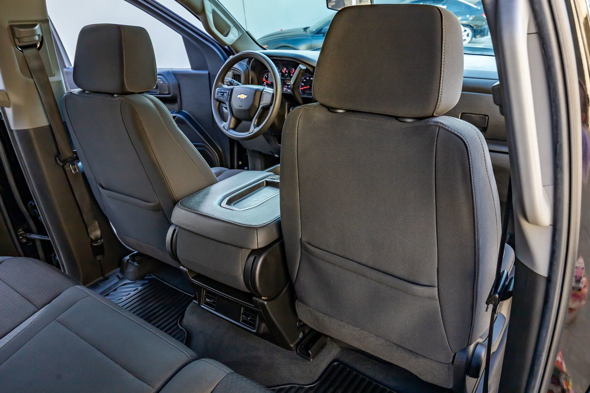 Used 2022 Chevrolet Silverado 1500 Custom RWD image 31