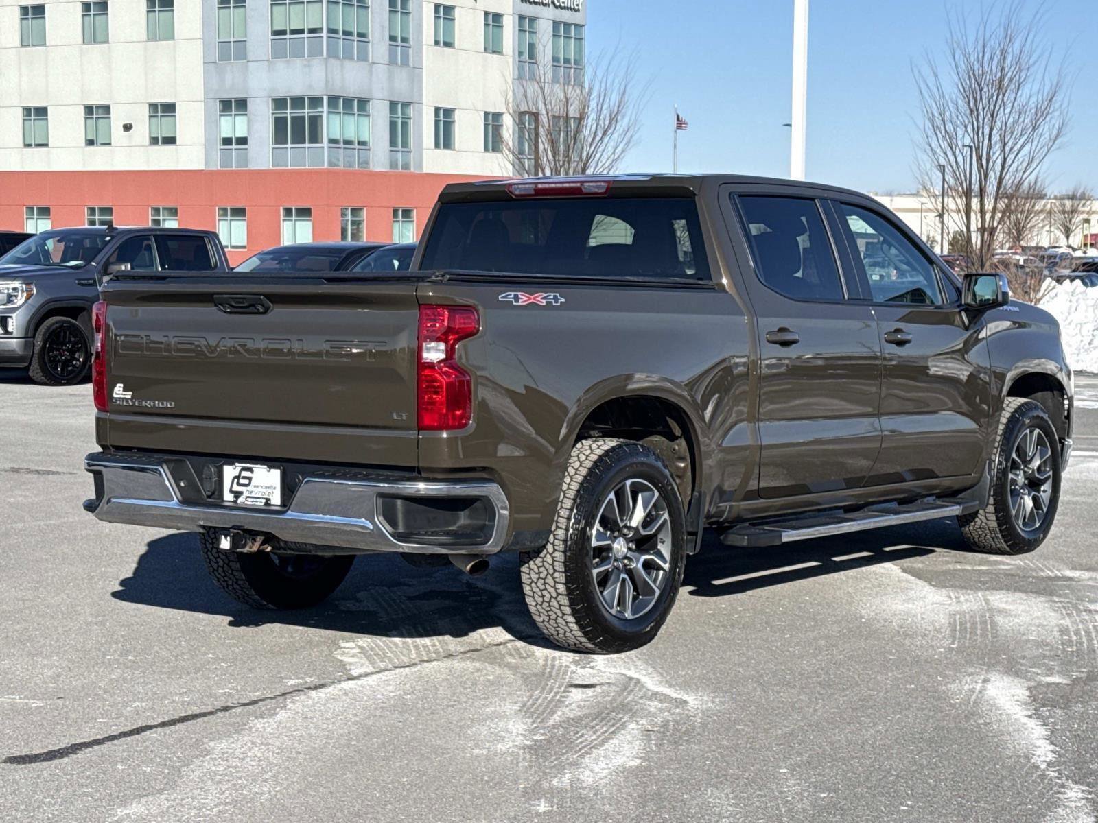 Used 2023 Chevrolet Silverado 1500 LT image 24
