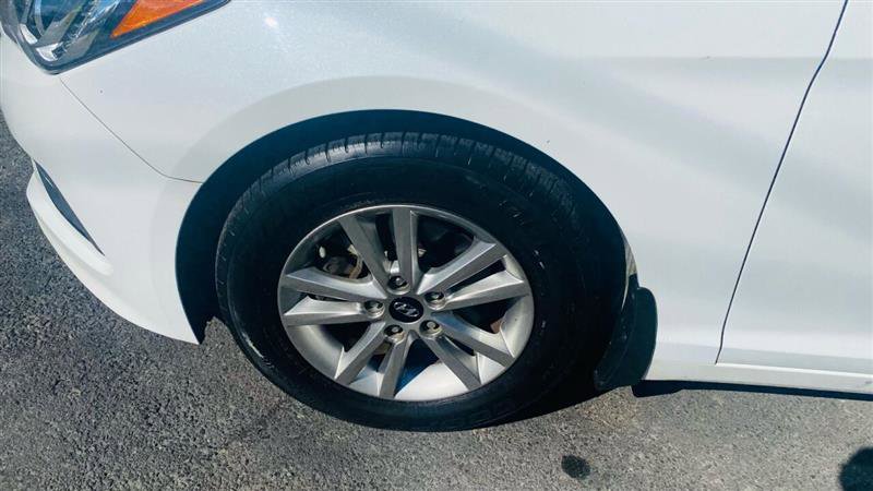 Used 2015 Hyundai Sonata SE image 32