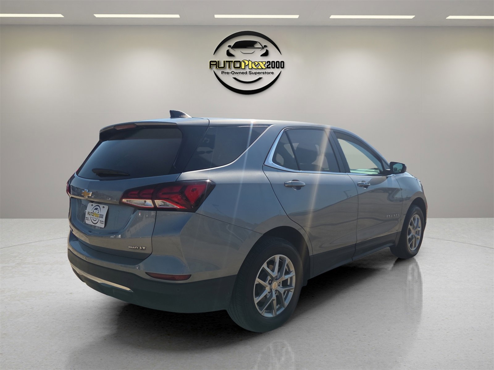Used 2023 Chevrolet Equinox LT w/ Driver Convenience Package image 7