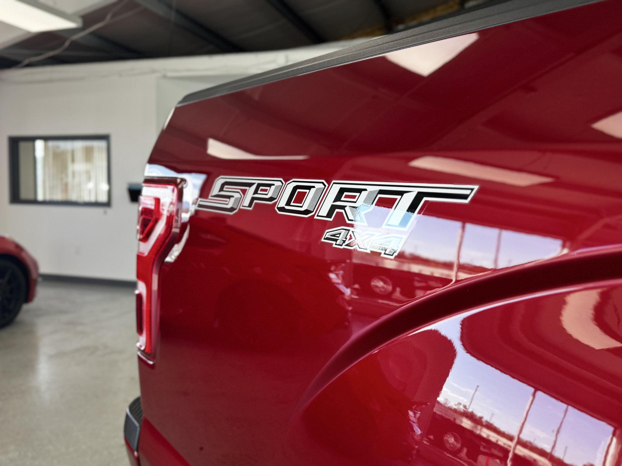 Used 2019 Ford F150 XLT w/ Equipment Group 302A Luxury AWD/4WD image 31